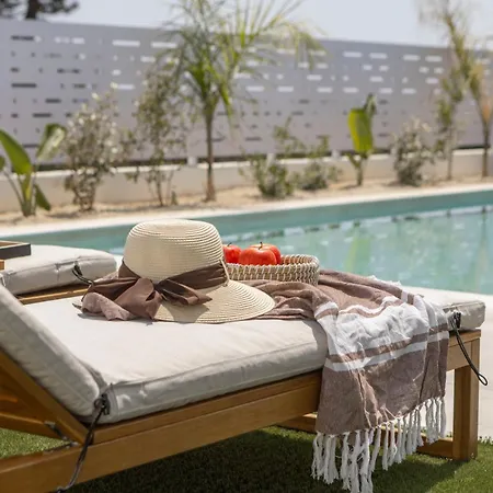 Villa Aqua Pearl 3 *