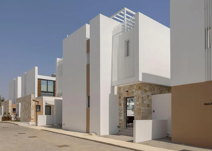 Aqua Pearl 3 Protaras